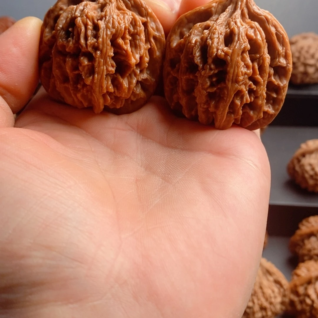 把件文玩核桃秦岭野生九龙