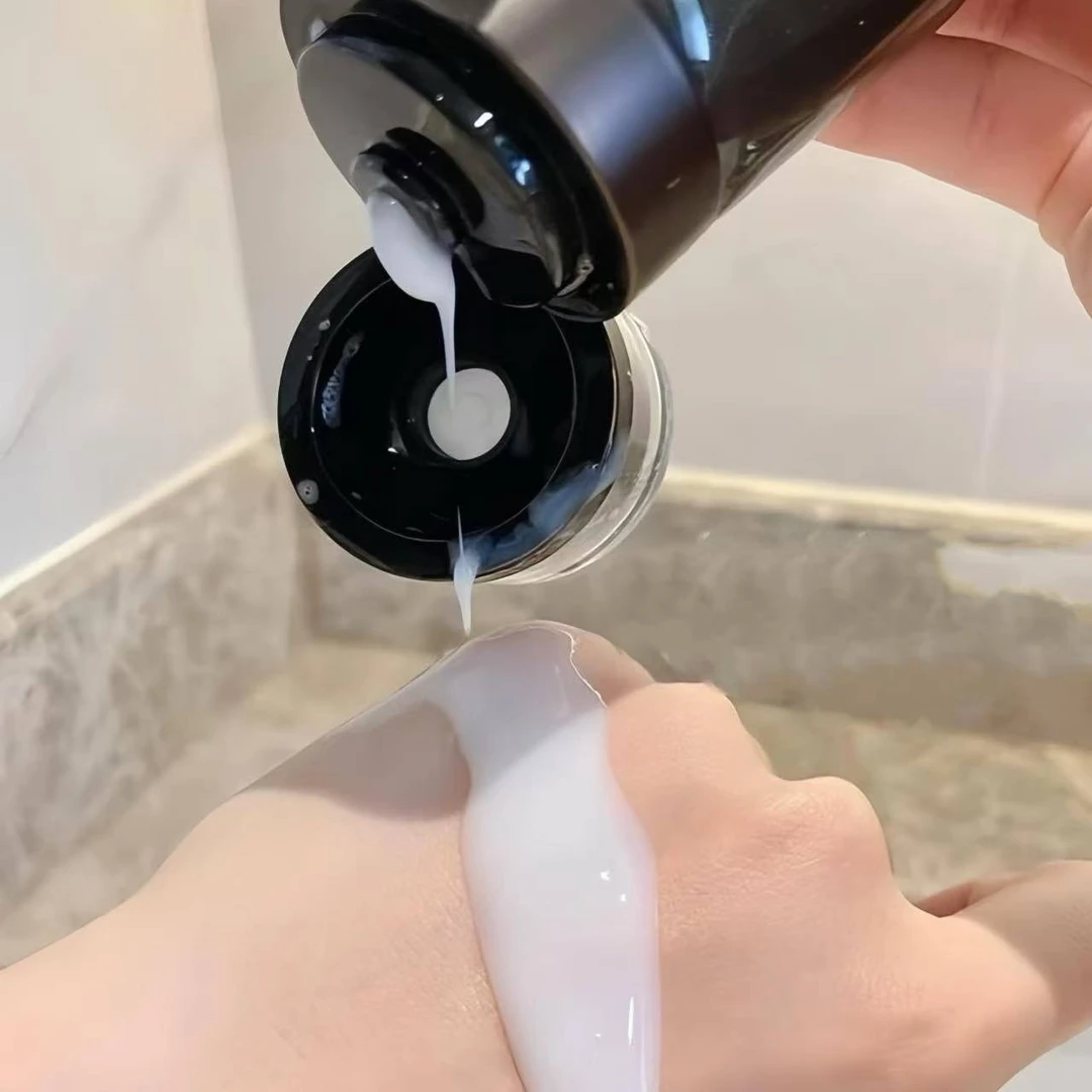 提亮发光洗面奶 小样