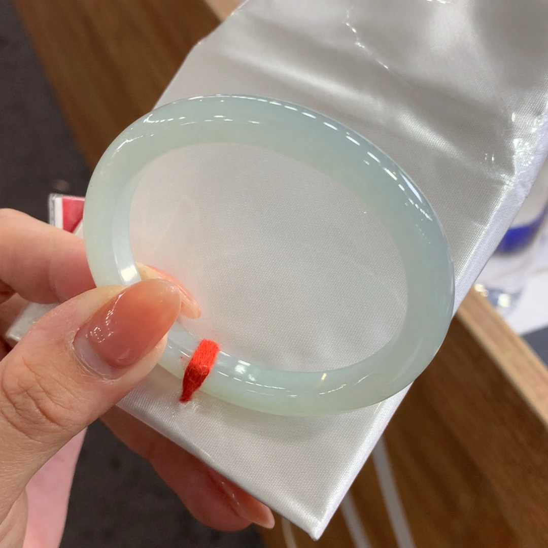 翡翠未镶嵌手镯天然Ａ货翡翠53贵妃