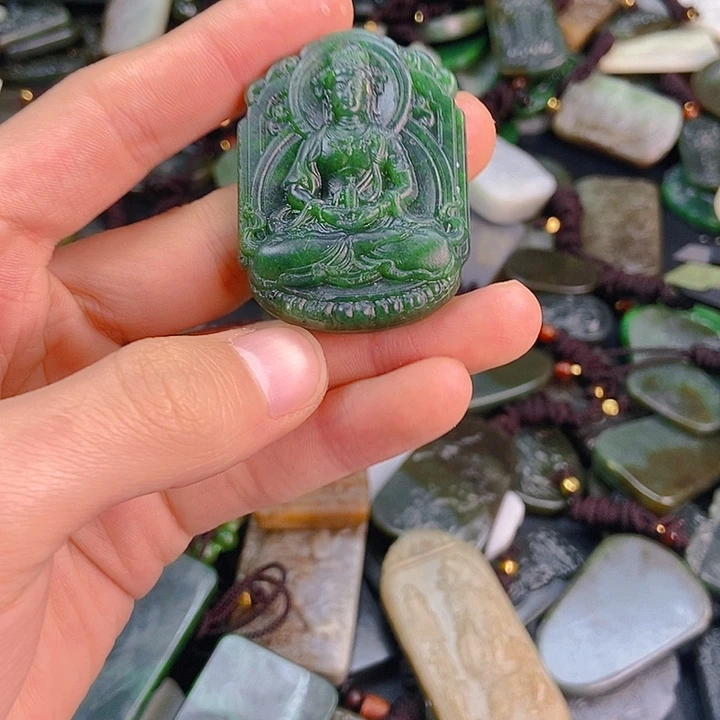 颈饰未镶嵌和田玉