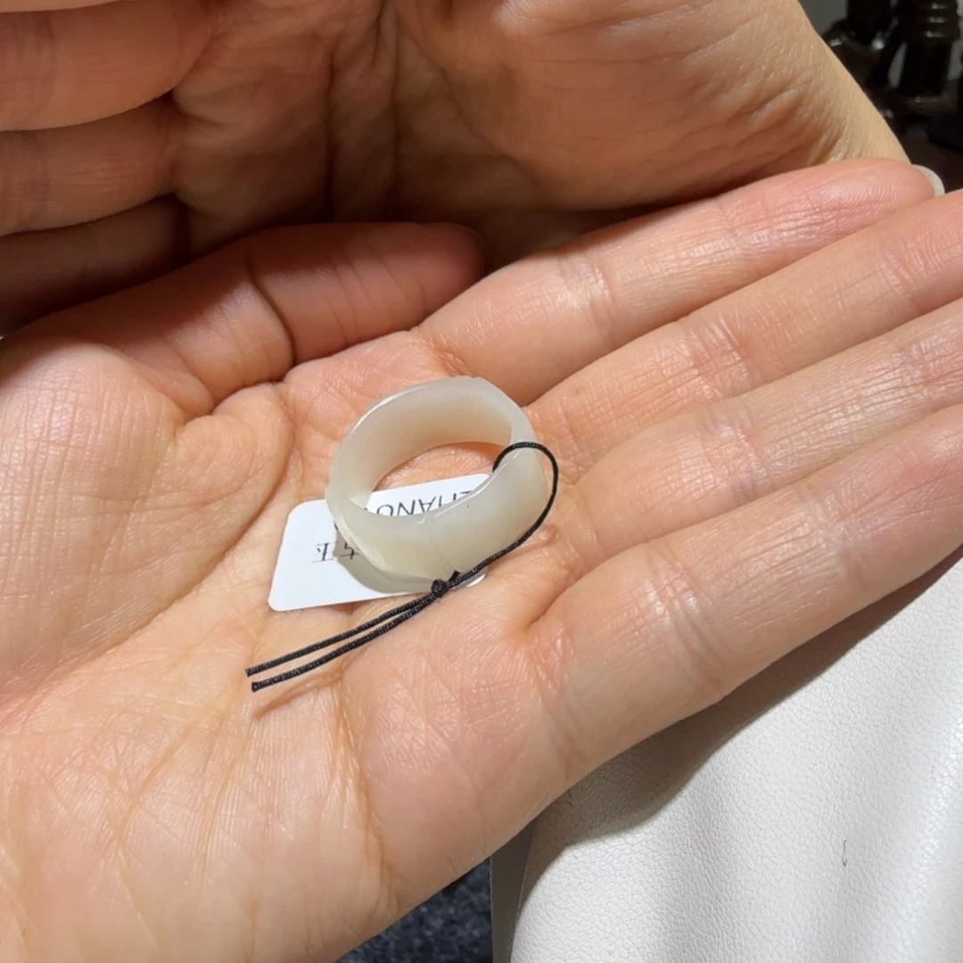 和田玉挂件未镶嵌半**堂