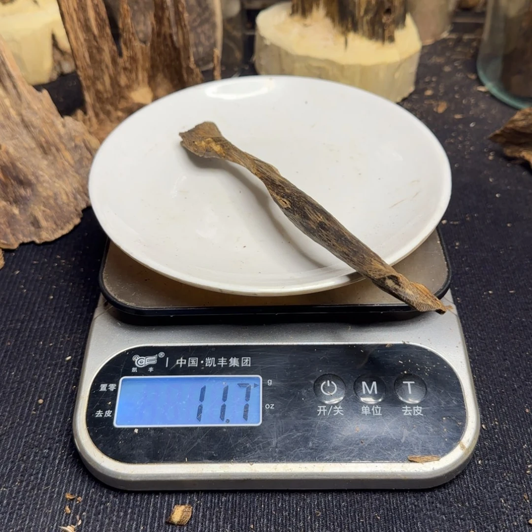 沉香沉香碎屑棋楠沉香11.7克