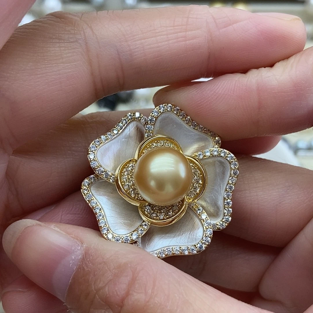 合金海水珍珠胸针