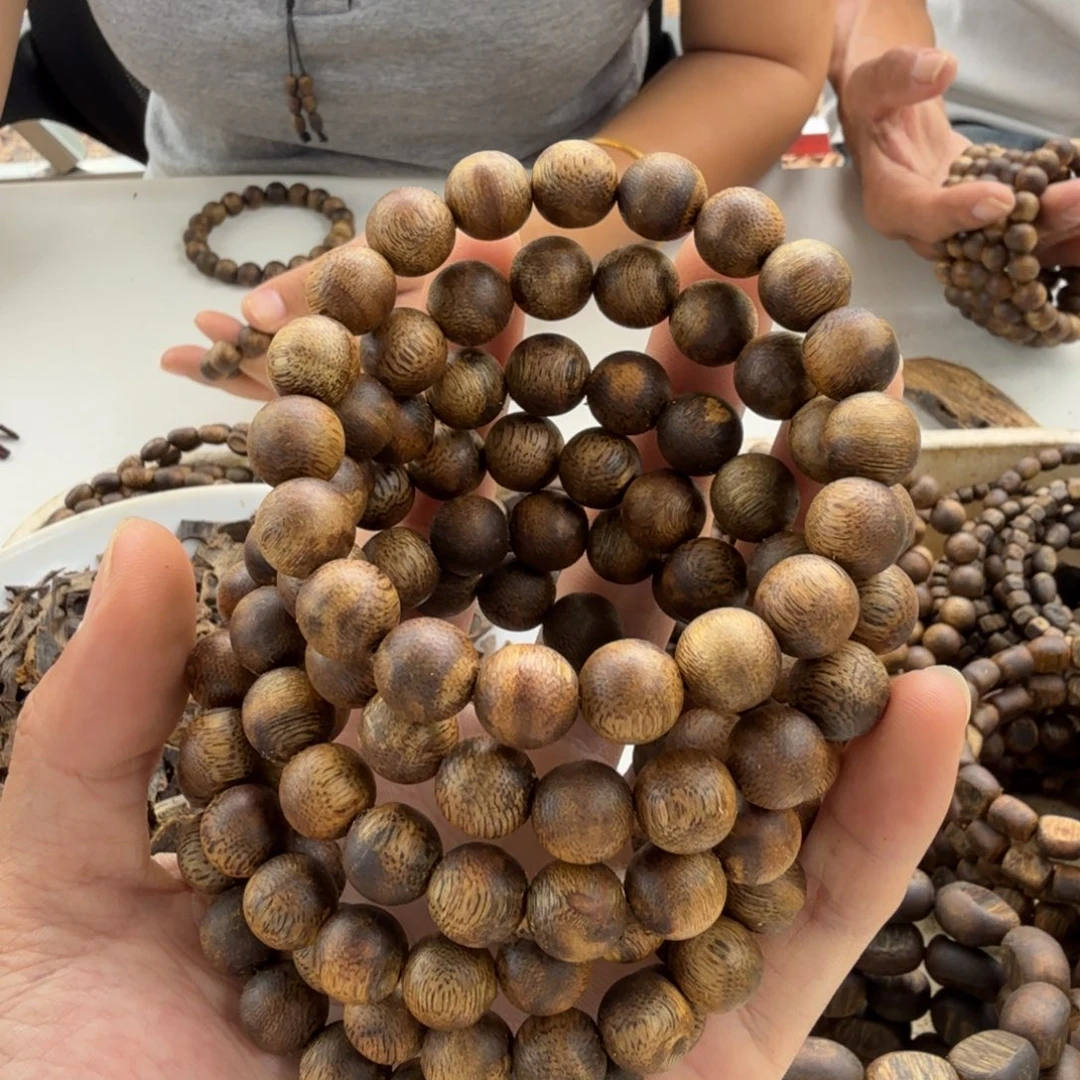 沉香碎屑沉香单圈1.1乌身9克送10克香多样性发一