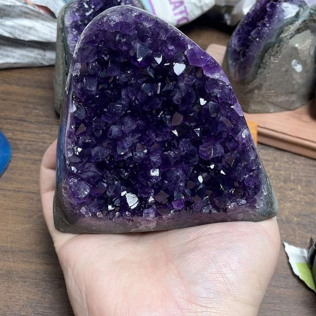 紫晶大型摆件（非配饰）未镶嵌