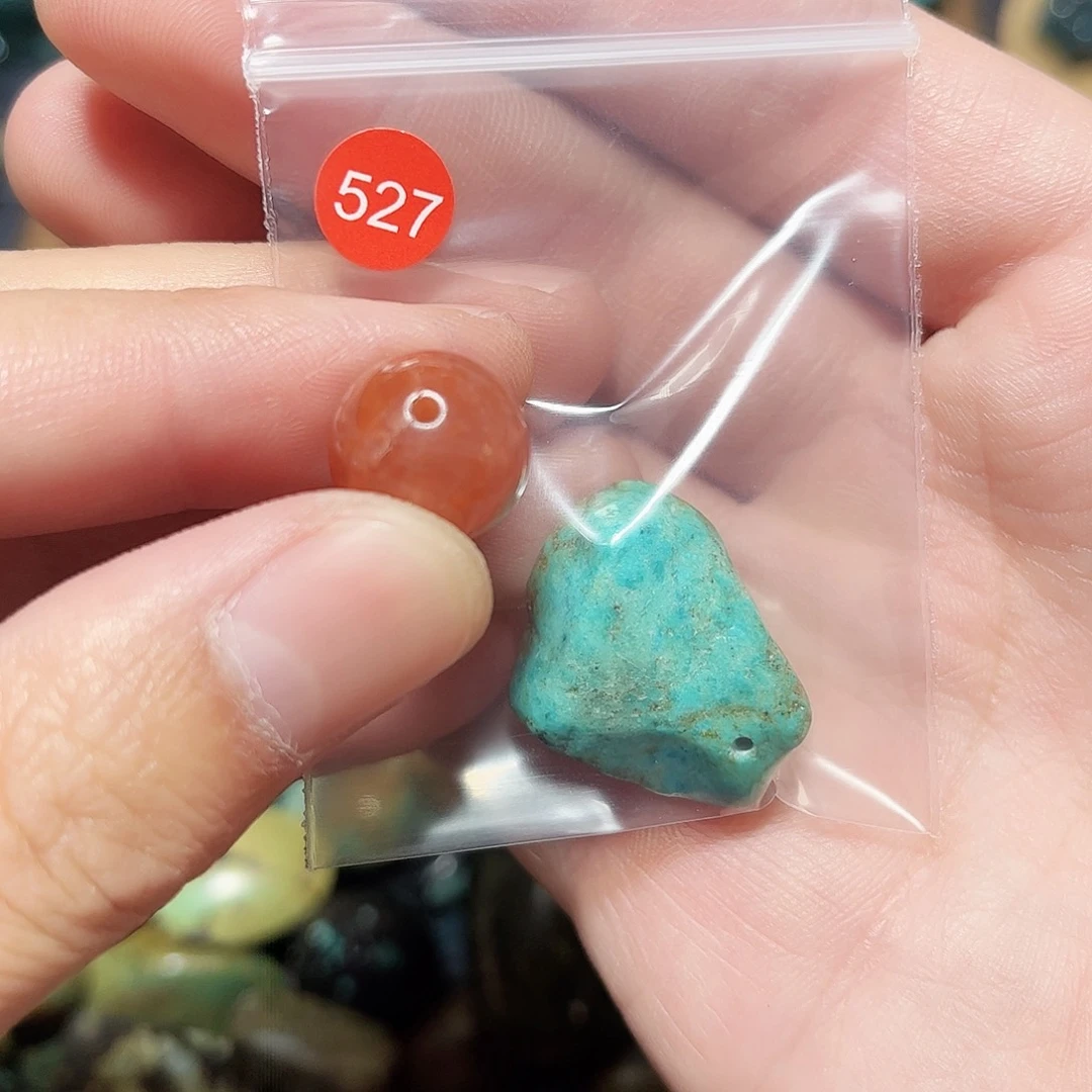 恩***洁玛瑙/玉髓未镶嵌圆珠桶珠老型手串！！