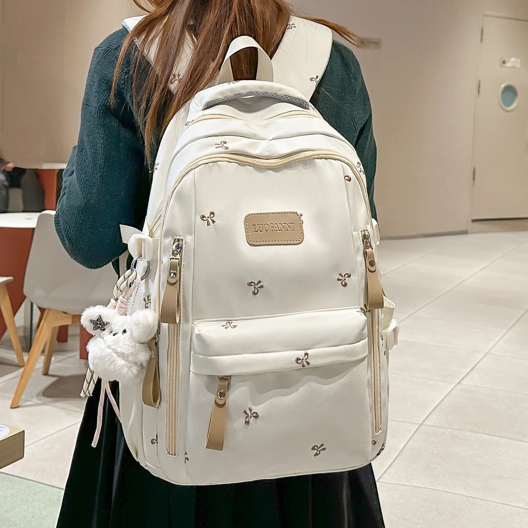 高颜值书包女小清新日韩风可爱蝴蝶刺绣书包初高中生时尚百搭背包