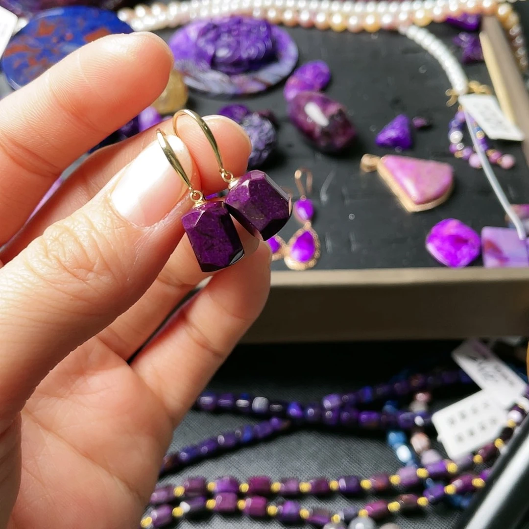 苏纪石（舒俱来）耳环18K金镶嵌?*梅