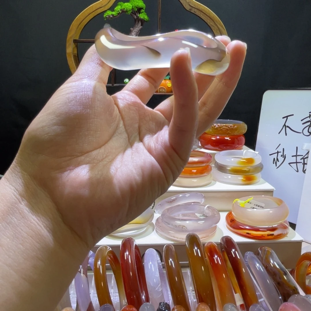 玛瑙/玉髓手镯未镶嵌