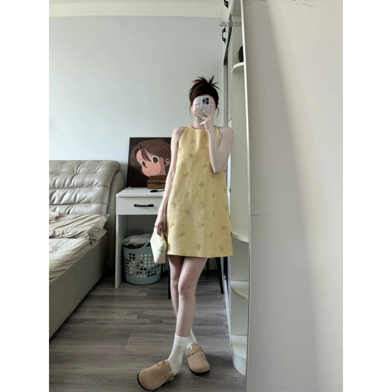 2025夏季新款时尚气质百搭宽松显瘦圆领无袖背心连衣裙女上衣