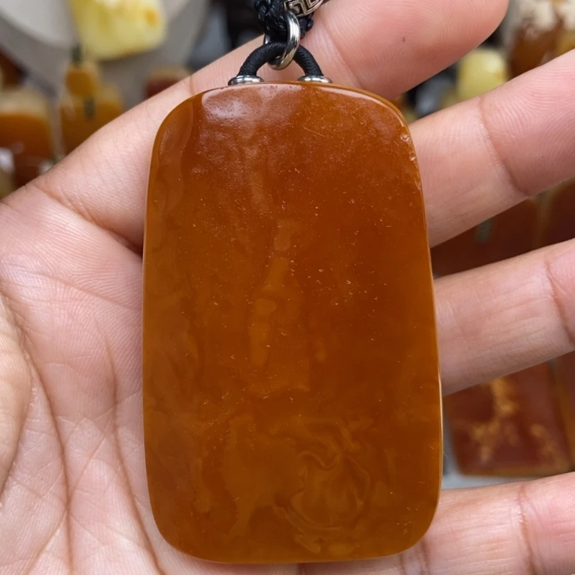 【闪购商品】琥珀颈饰未镶嵌