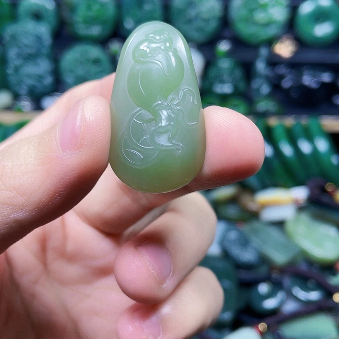 和田玉未镶嵌珠宝半成品