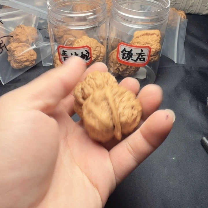 A***奶大叶紫檀（黑酸枝木类）