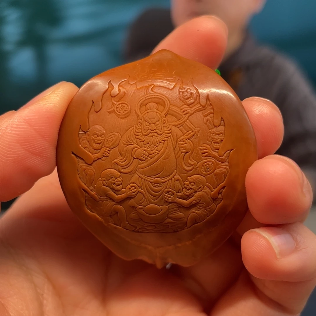 橄榄核钟馗核雕作品
