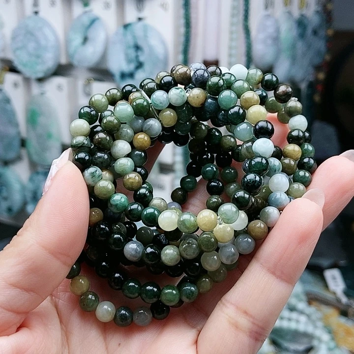 颈饰足铂镶嵌翡翠翡翠