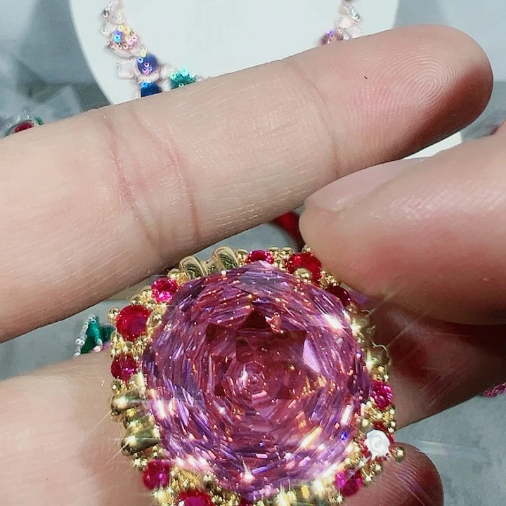 红宝石颈饰未镶嵌