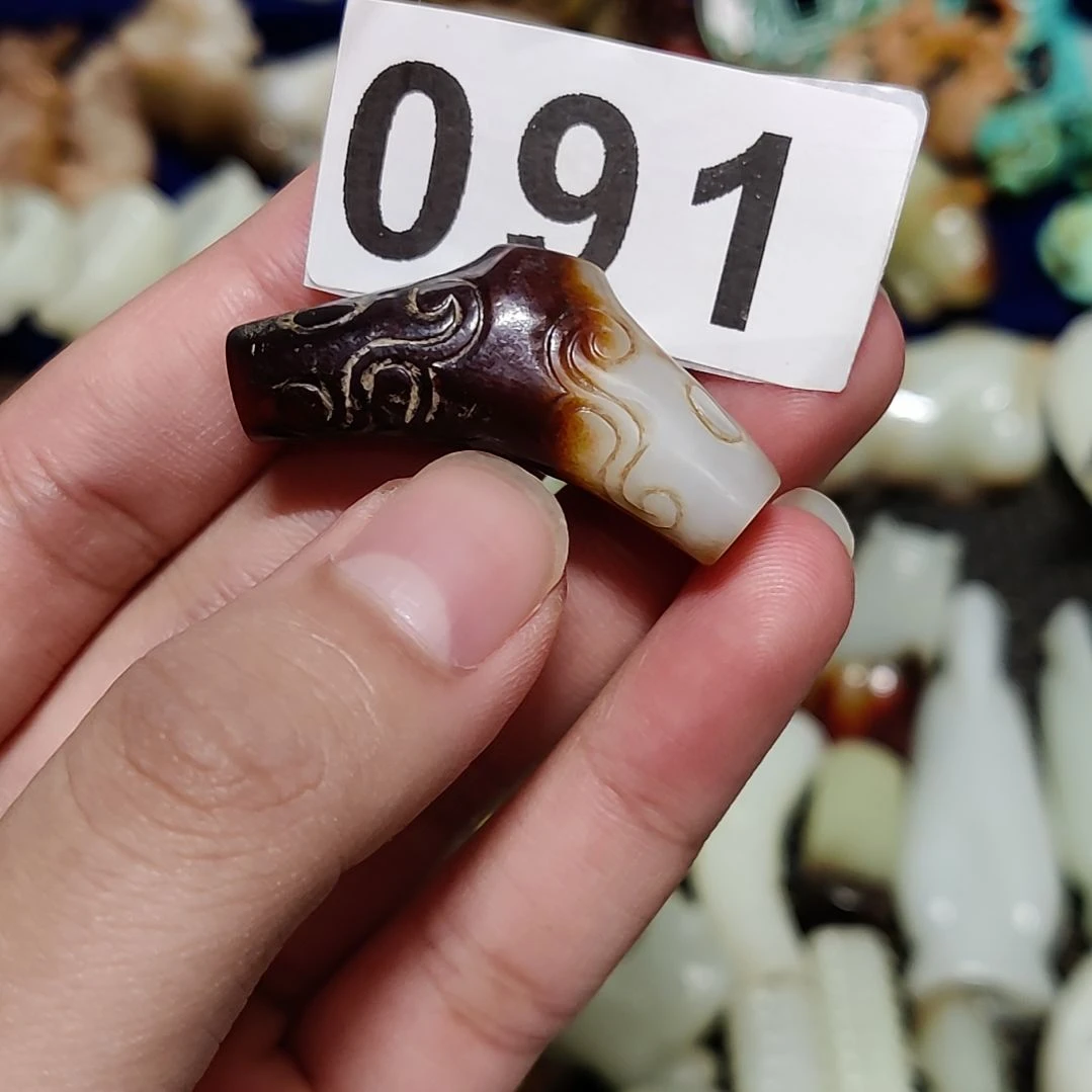 和田玉（糖玉）未镶嵌颈饰