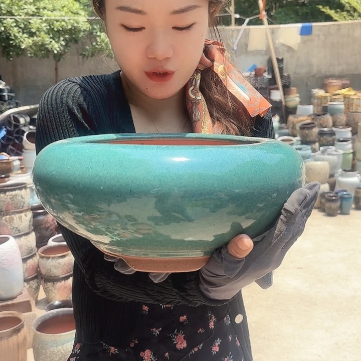 口径23高14一个飞碟