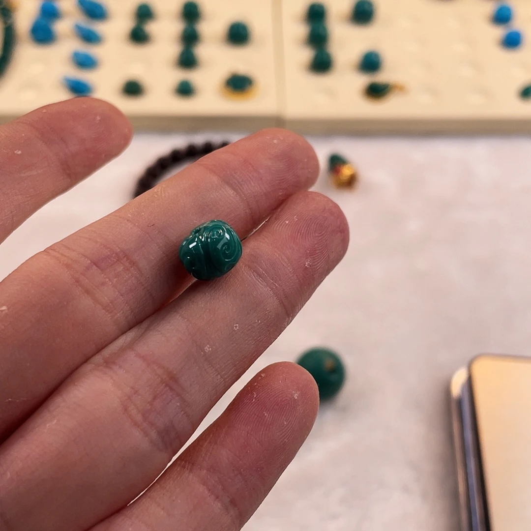 村***”绿松石未镶嵌耳饰