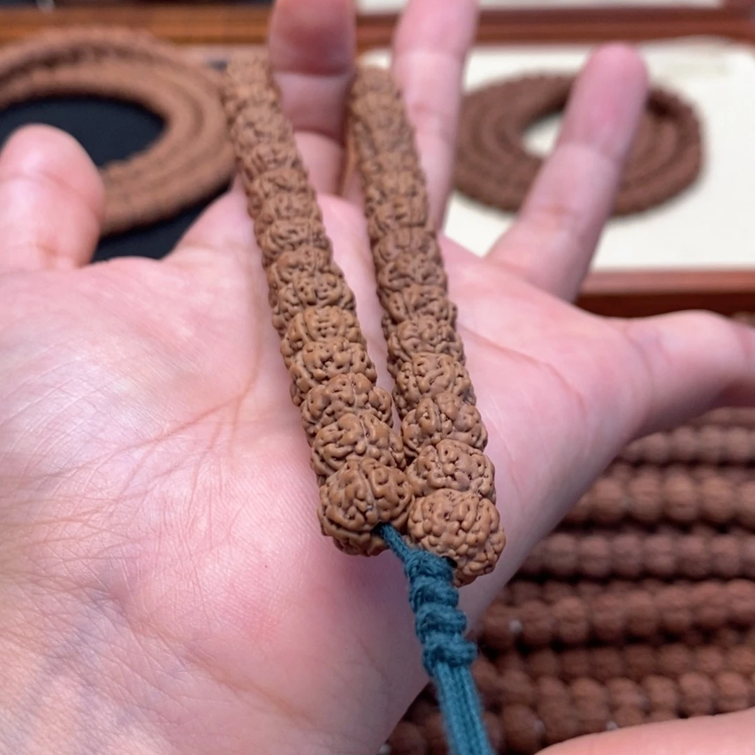 咔***ღ金刚菩提手串老树王卡10手持