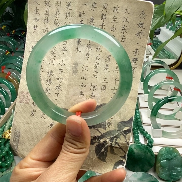 石英质玉未镶嵌手镯