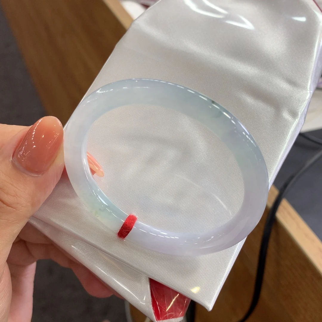 翡翠未镶嵌手镯天然Ａ货翡翠52贵妃