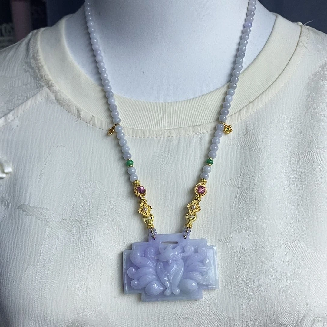 翡翠未镶嵌吊坠(赠链)