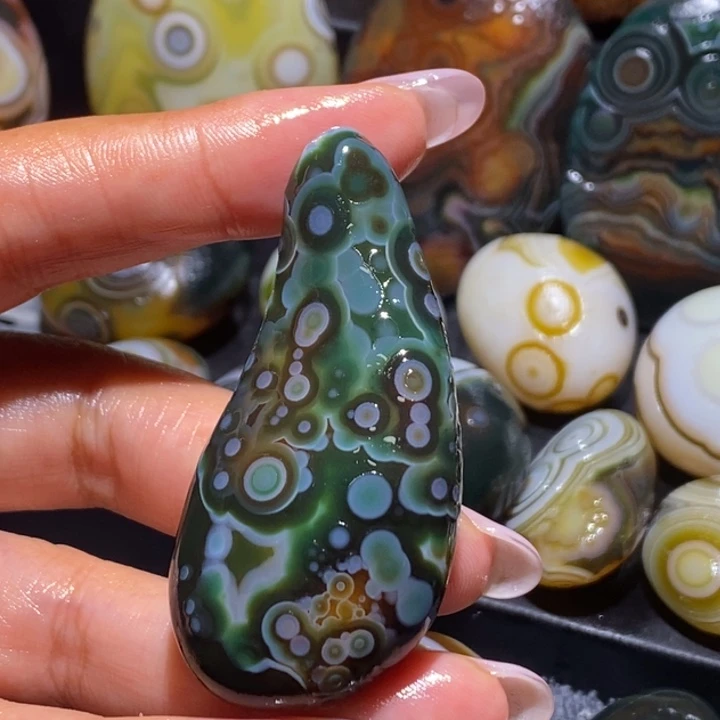 玛瑙/玉髓未镶嵌珠宝奇石63