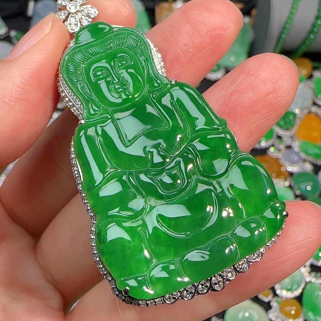 翡翠颈饰18K金镶嵌菠菜绿观音