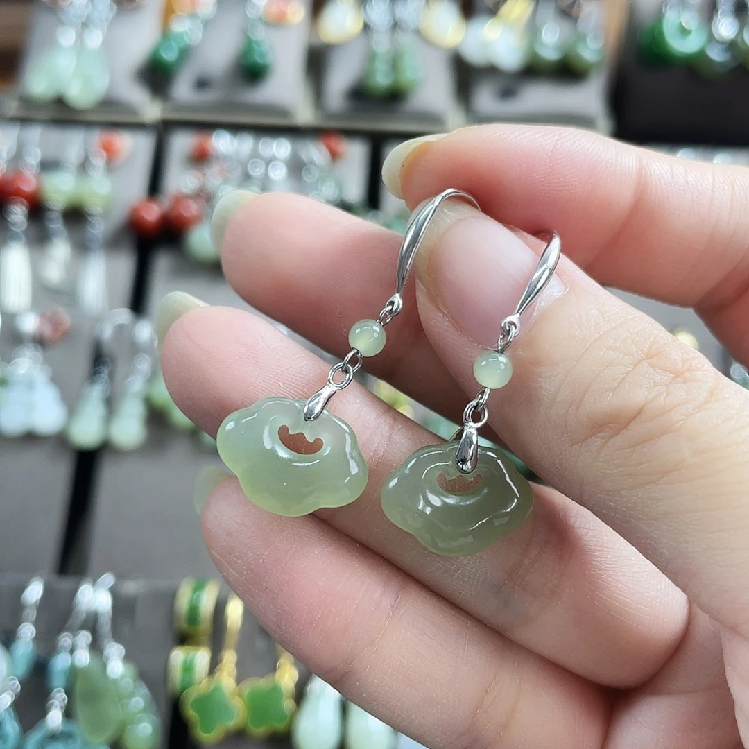 和田玉银S925镶嵌耳饰