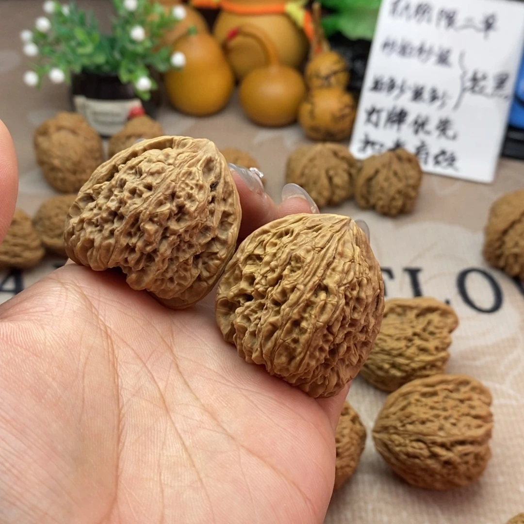 文玩核桃吊坠南疆