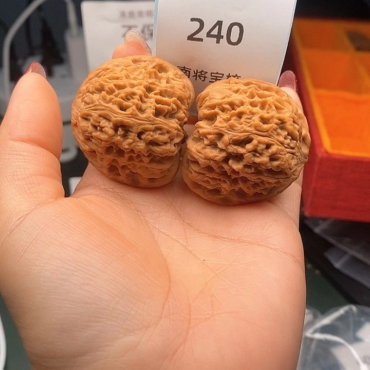 把件文玩核桃42-240全品球疆