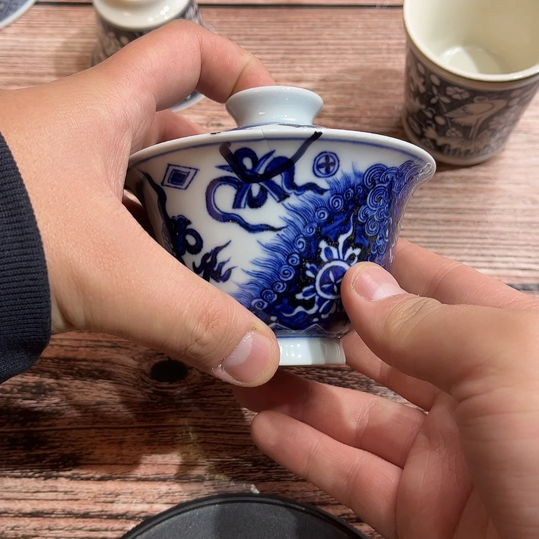 ?****?大瑕疵裂口双狮盖碗