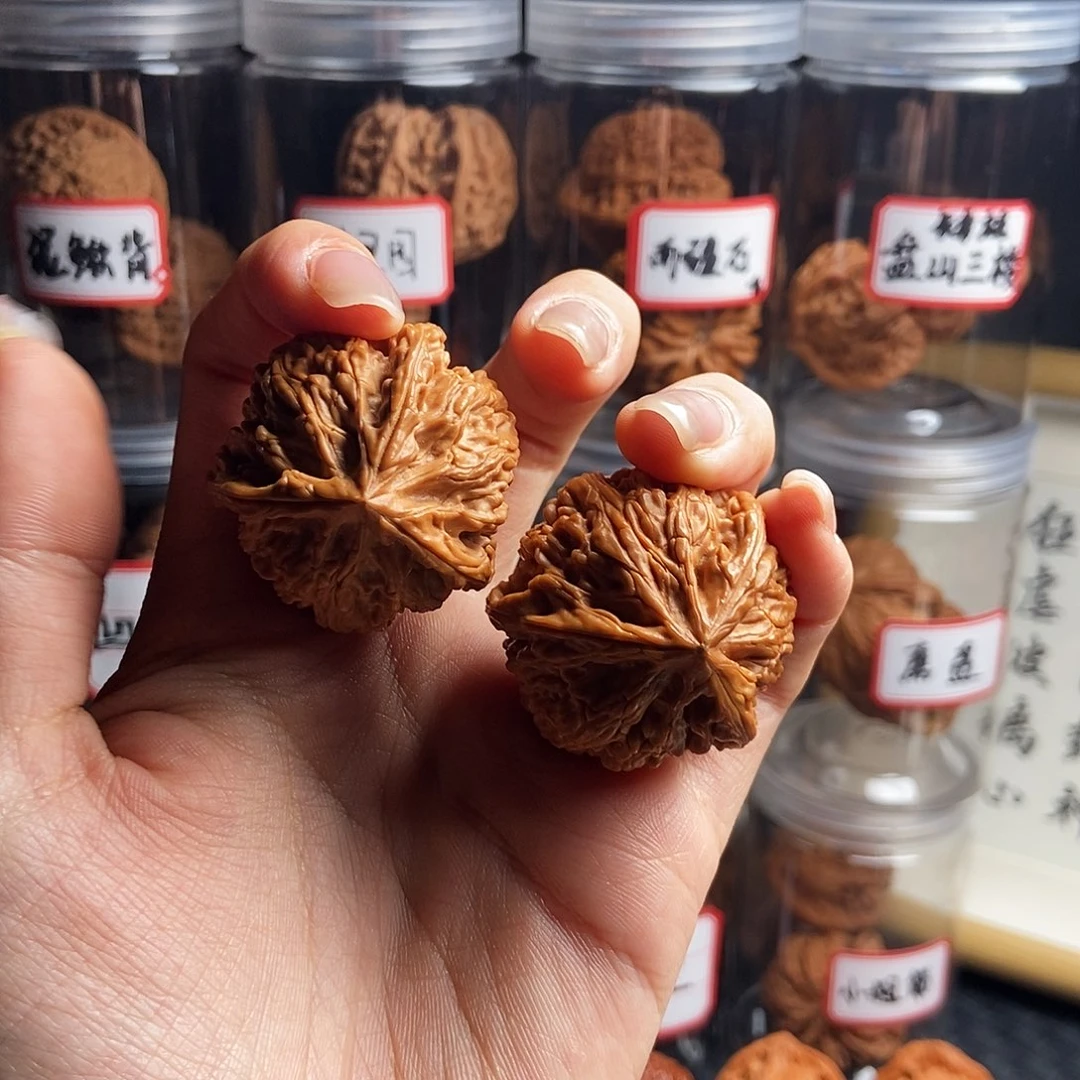 吊坠文玩核桃文山三棱38