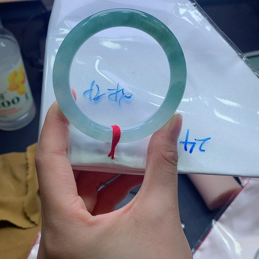 翡翠未镶嵌手镯买断