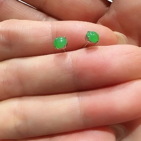 翡翠18K金镶嵌耳饰