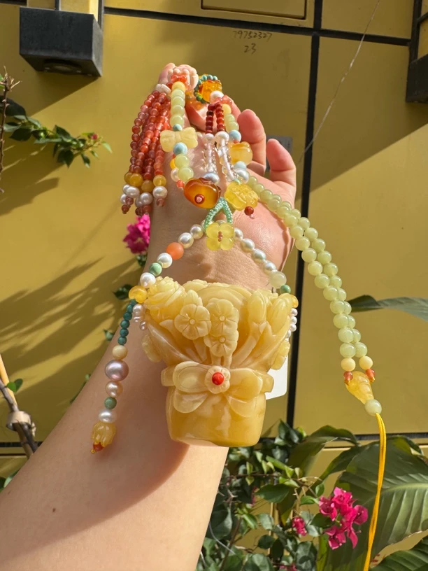 鲜花盛开,万物复苏,天然蜜蜡白花浓蜡花束花篮系列(裸重:38.45克)