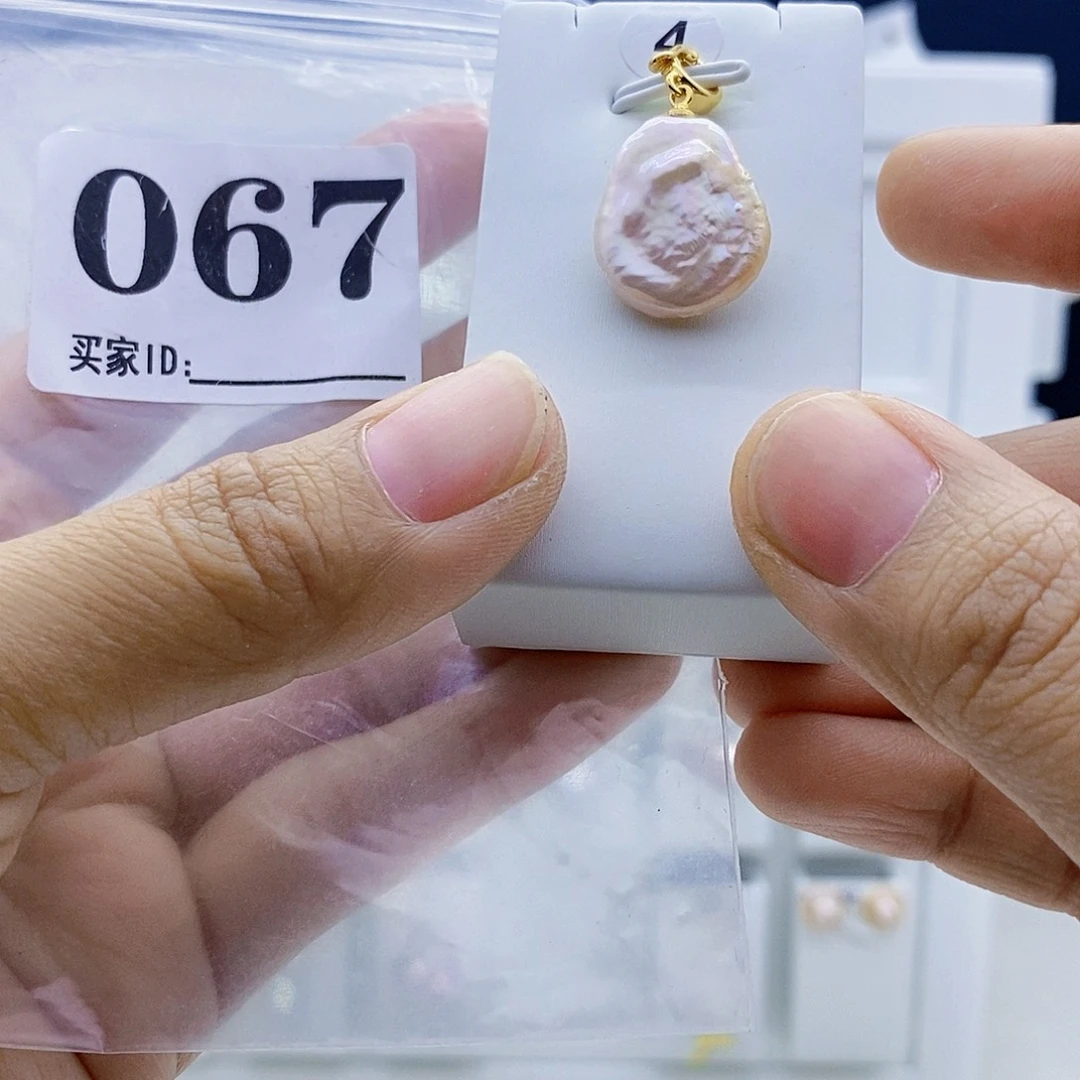颈饰钛钢淡水珍珠