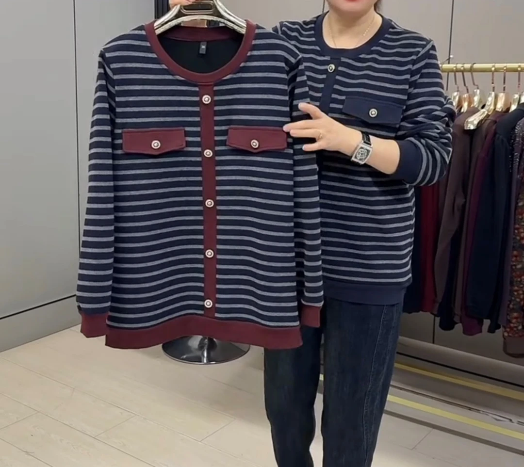 倾城1706加绒圆领宽松遮肉百搭条纹上衣
