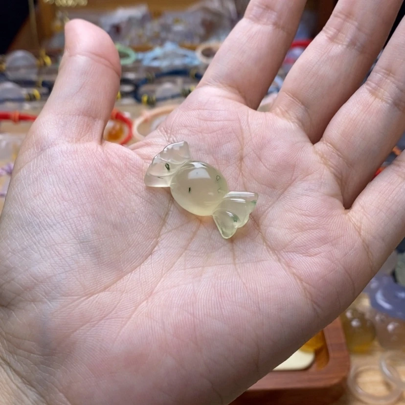 【闪购商品】玛瑙/玉髓未镶嵌颈饰小***?