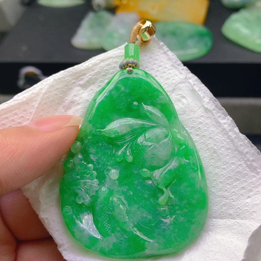 翡翠未镶嵌颈饰翡翠