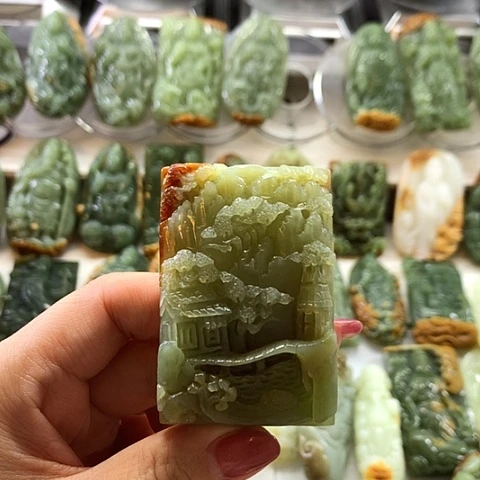 和田玉未镶嵌挂件