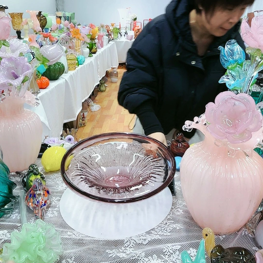 瑕疵和退不换琉璃花瓶艺术品