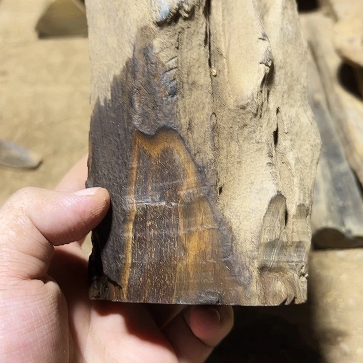 湖***情贡木手串定制产品不退不换