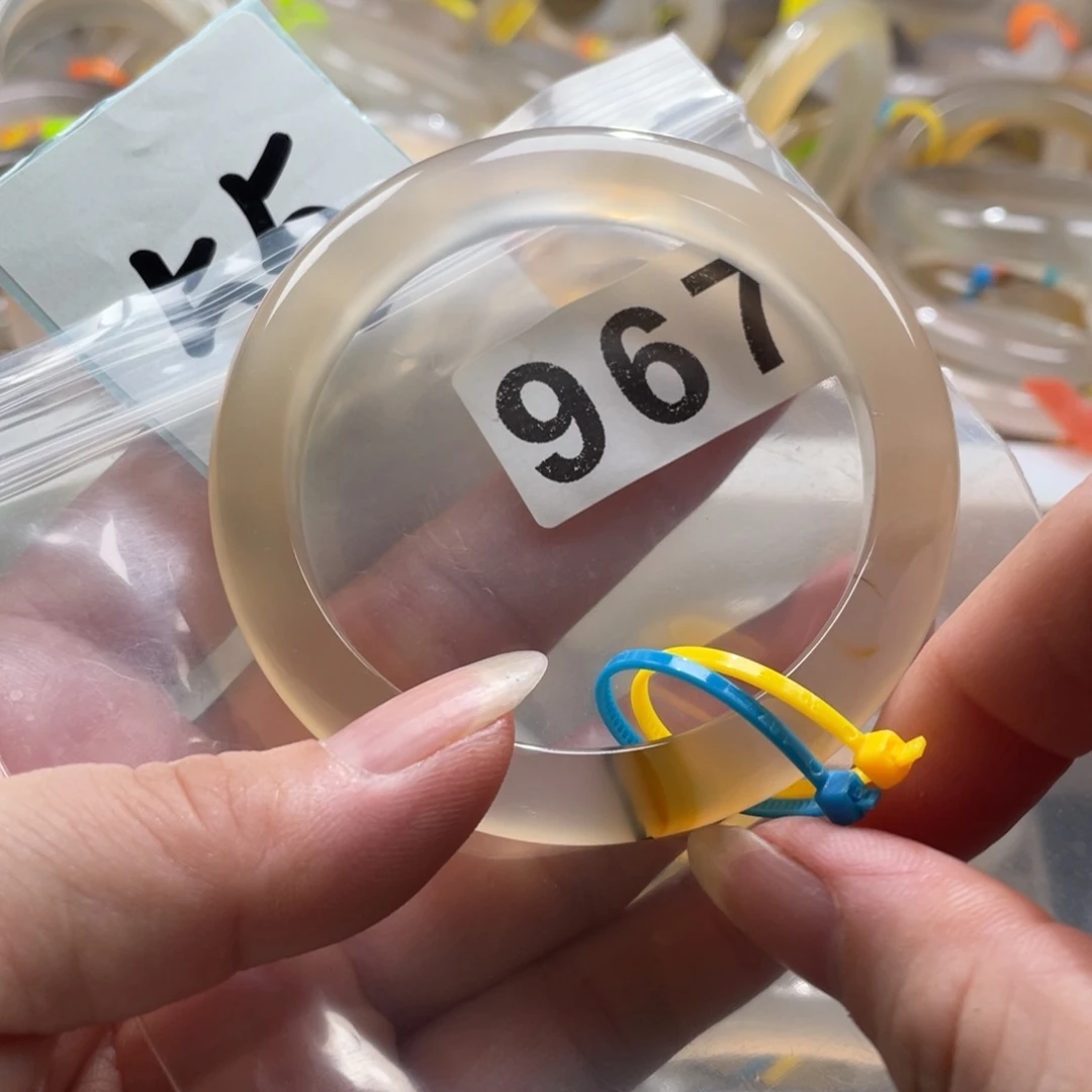 手镯玛瑙/玉髓未镶嵌