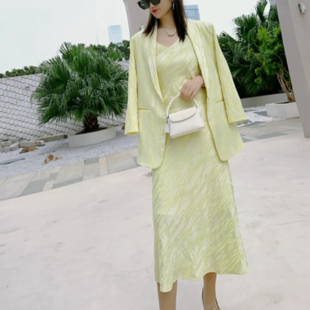深圳高级感醋酸套装吊带长裙➕西装外套