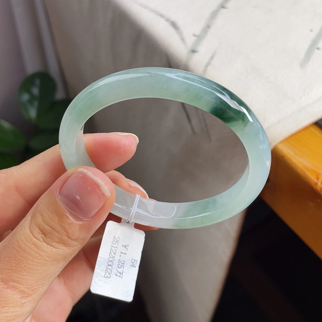 翡翠未镶嵌手镯54冰胶飘花贵妃