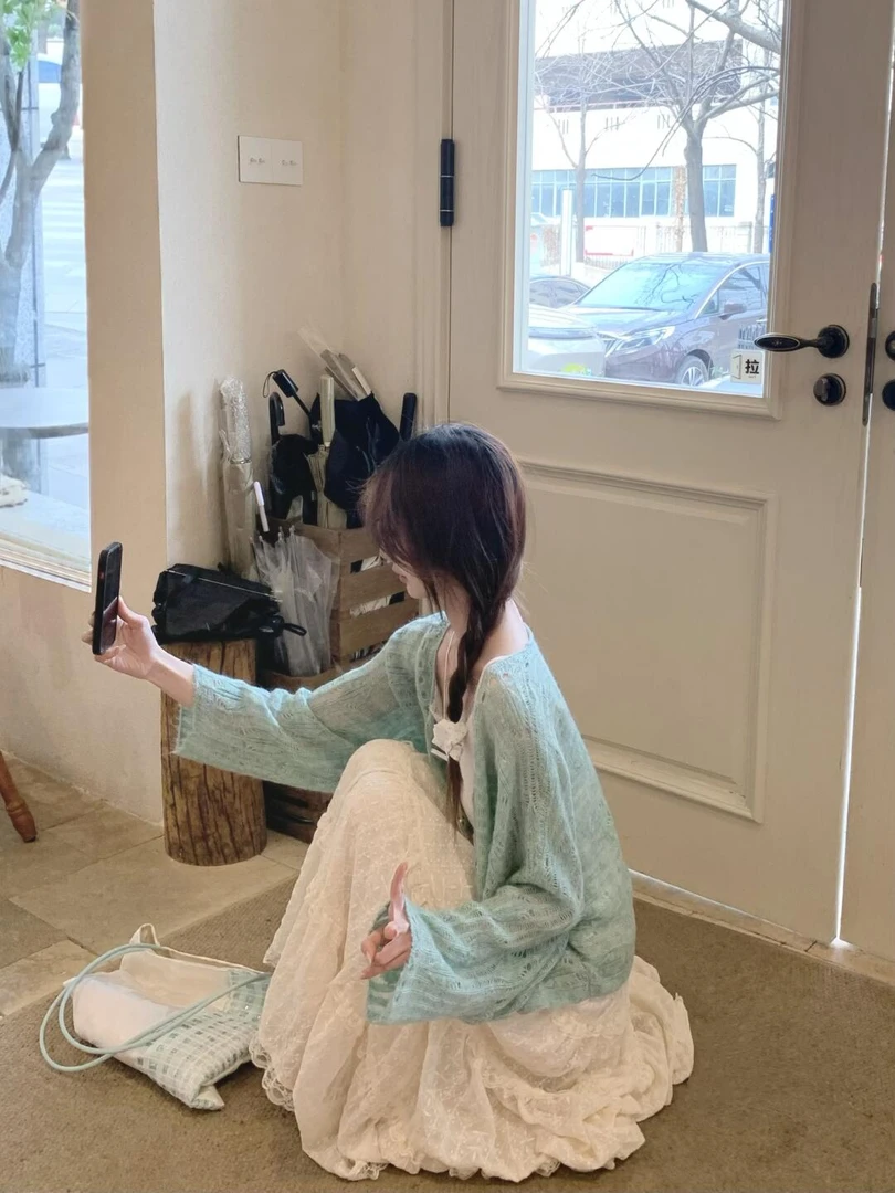 春秋一整套穿搭镂空针织开衫搭配半身裙简约百搭两件套女