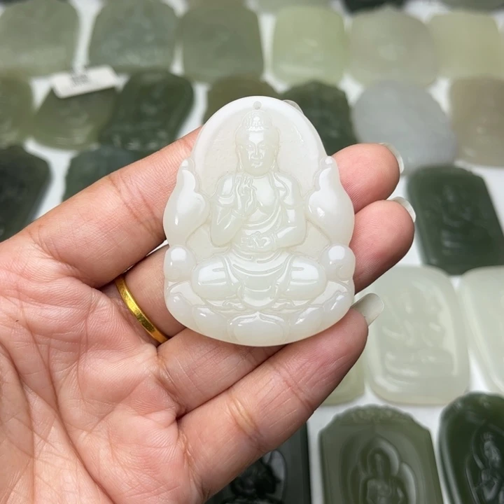 和田玉颈饰未镶嵌宋*妍