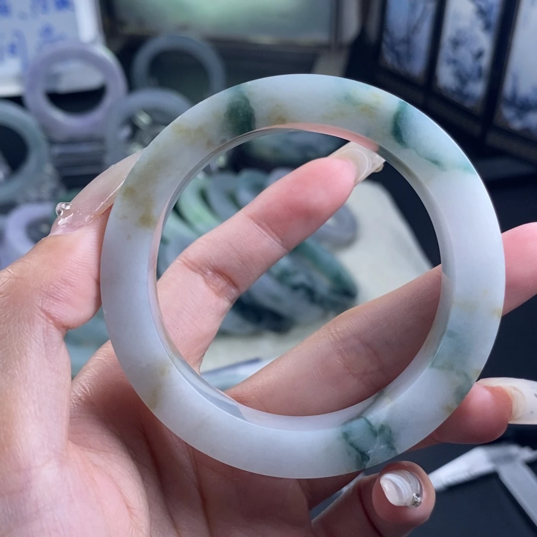 定制翡翠未镶嵌纹裂漏